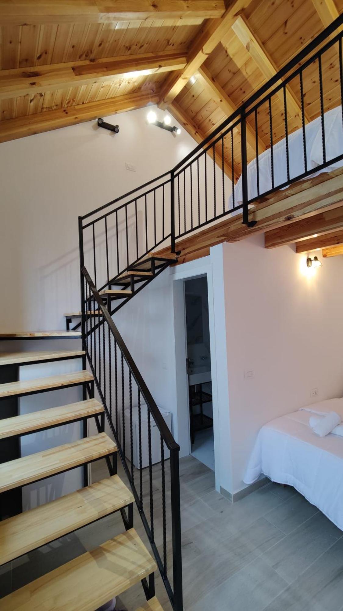 Gogo Moustache Guest House Përmet 외부 사진